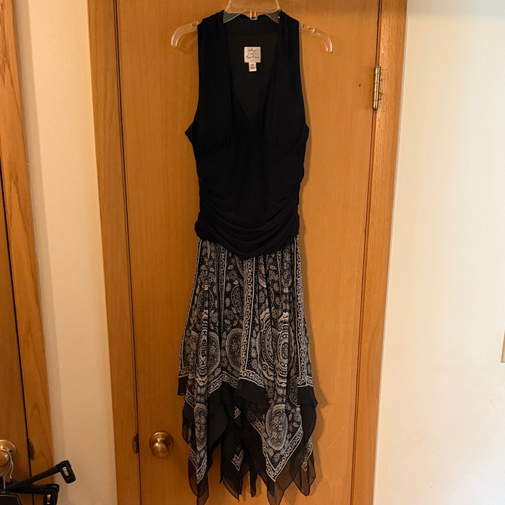 Suzi Chin Maggy Boutique Women’s Silk Handkerchief Dress Black White 6P Petite